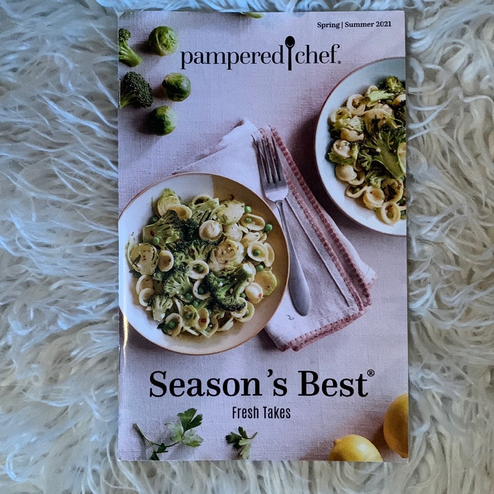 NIP Pampered Chef Seasons Best Cookbook Spring/Summer 2021